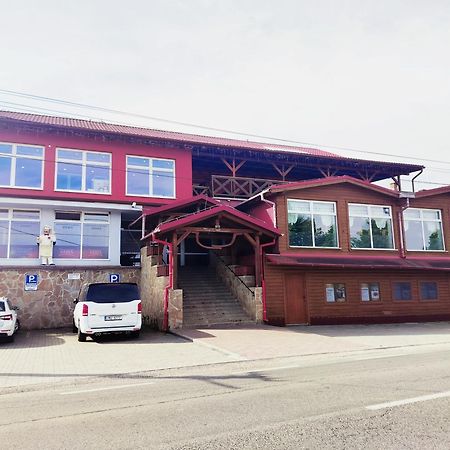 Restaurant And Pension Stenly Spissky Stvrtok المظهر الخارجي الصورة