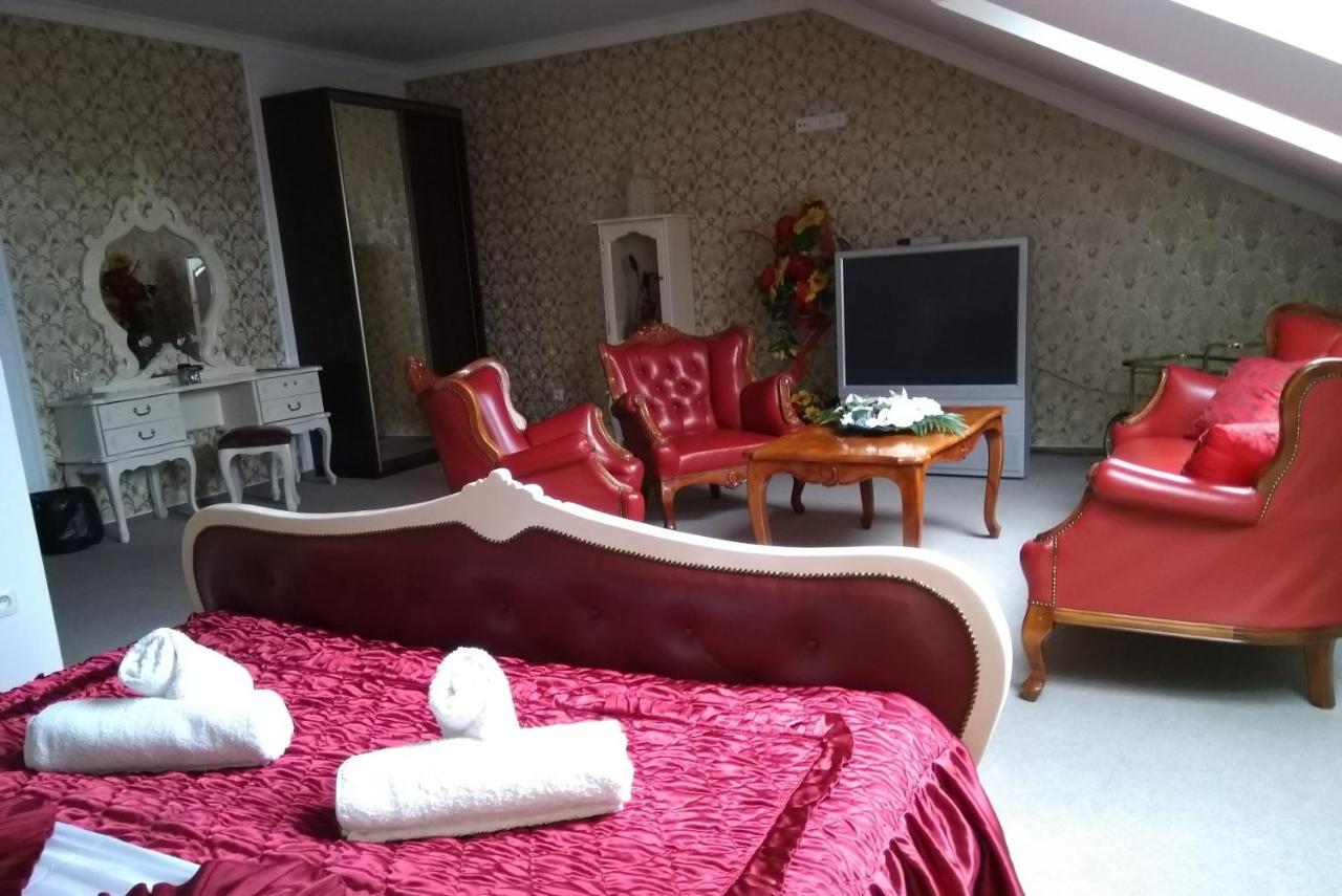 Restaurant And Pension Stenly Spissky Stvrtok المظهر الخارجي الصورة