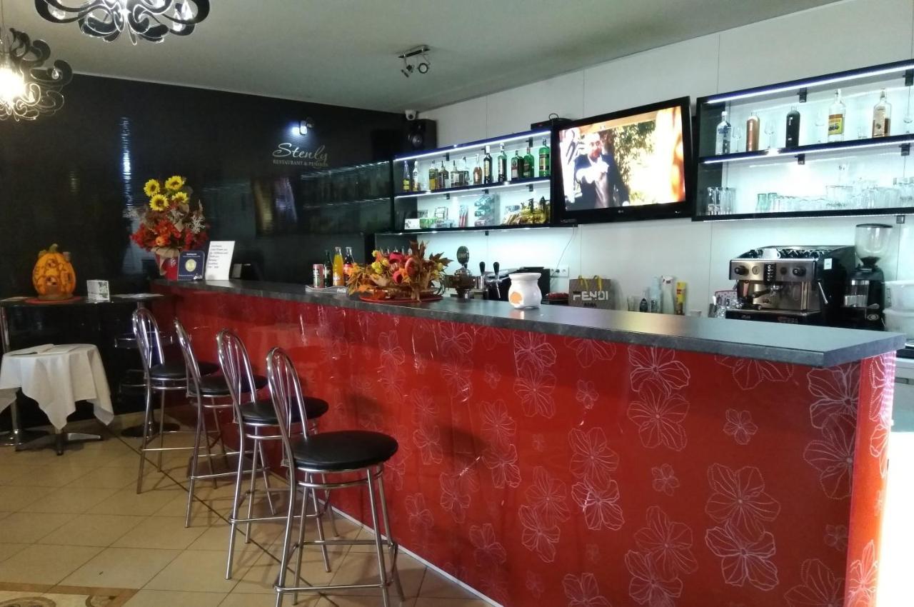 Restaurant And Pension Stenly Spissky Stvrtok المظهر الخارجي الصورة